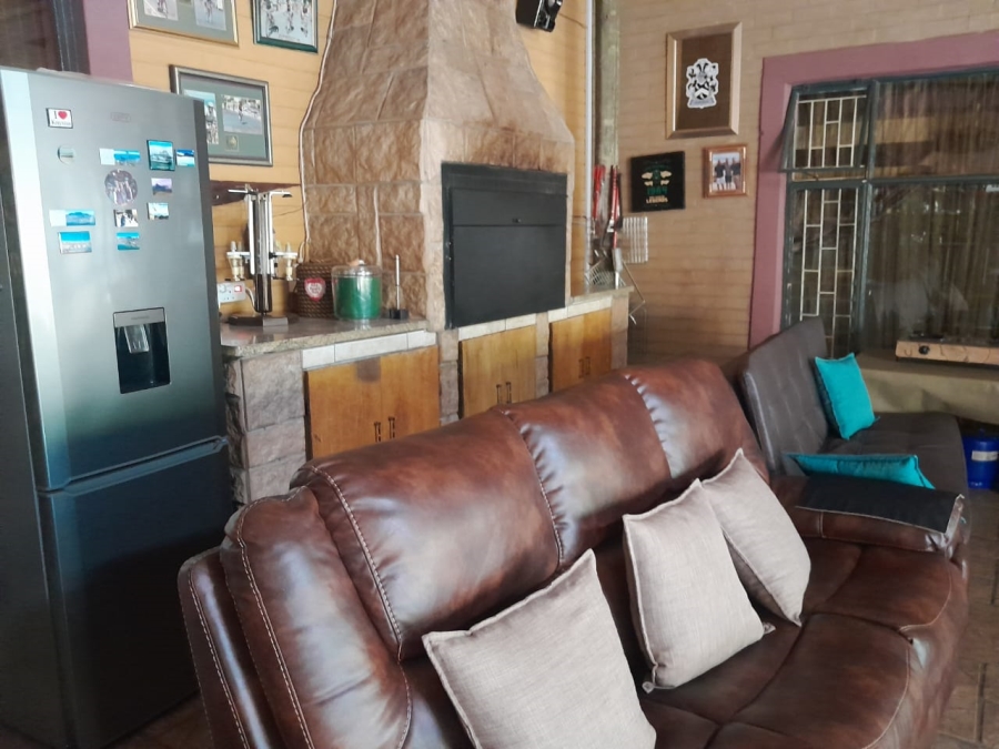 4 Bedroom Property for Sale in Bodorp North West